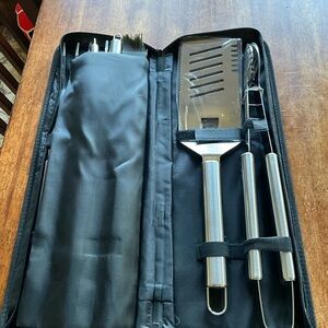 NWOT Vermont Castings Grill Tool Set